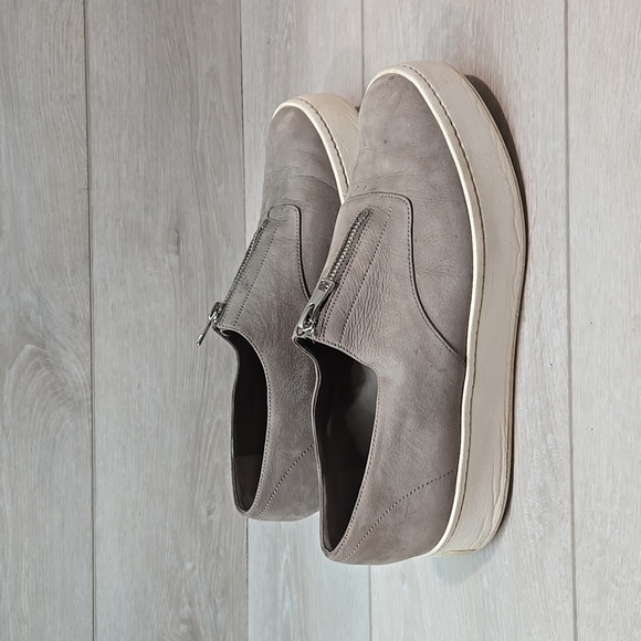 Vince Women Leather Platform Zip front Sneakers shoes sz 8.5M - Picture 2 of 10